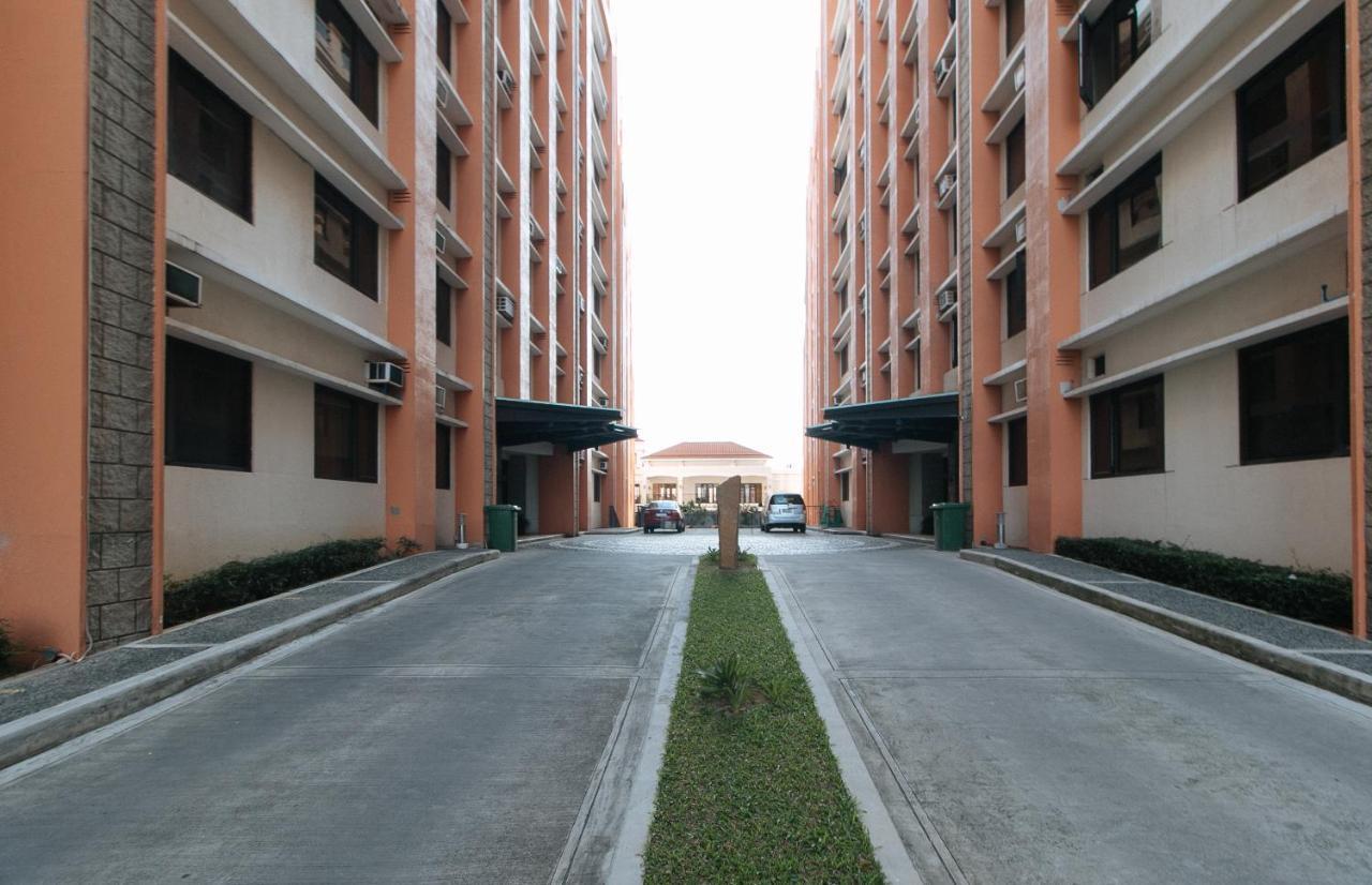 Reddoorz Plus @ Cuarto Verde Staycation Las Piñas Eksteriør billede