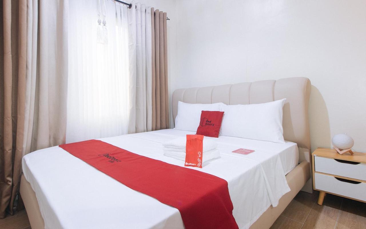 Reddoorz Plus @ Cuarto Verde Staycation Las Piñas Eksteriør billede