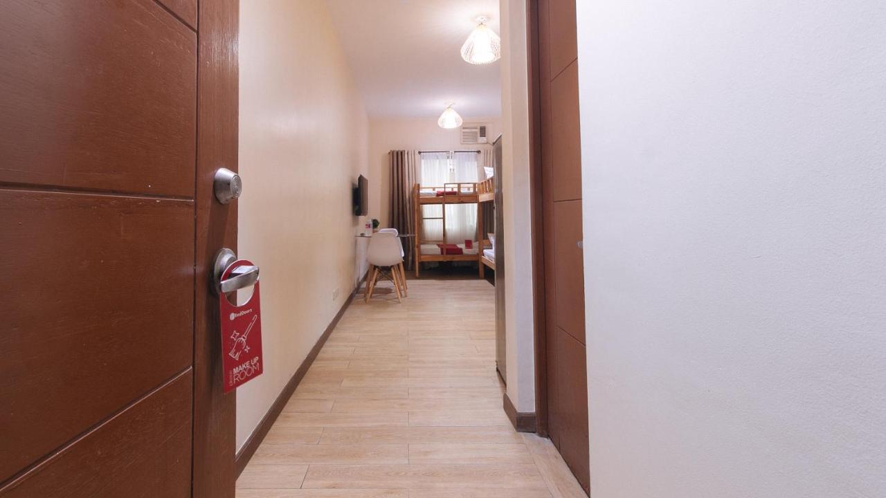 Reddoorz Plus @ Cuarto Verde Staycation Las Piñas Eksteriør billede