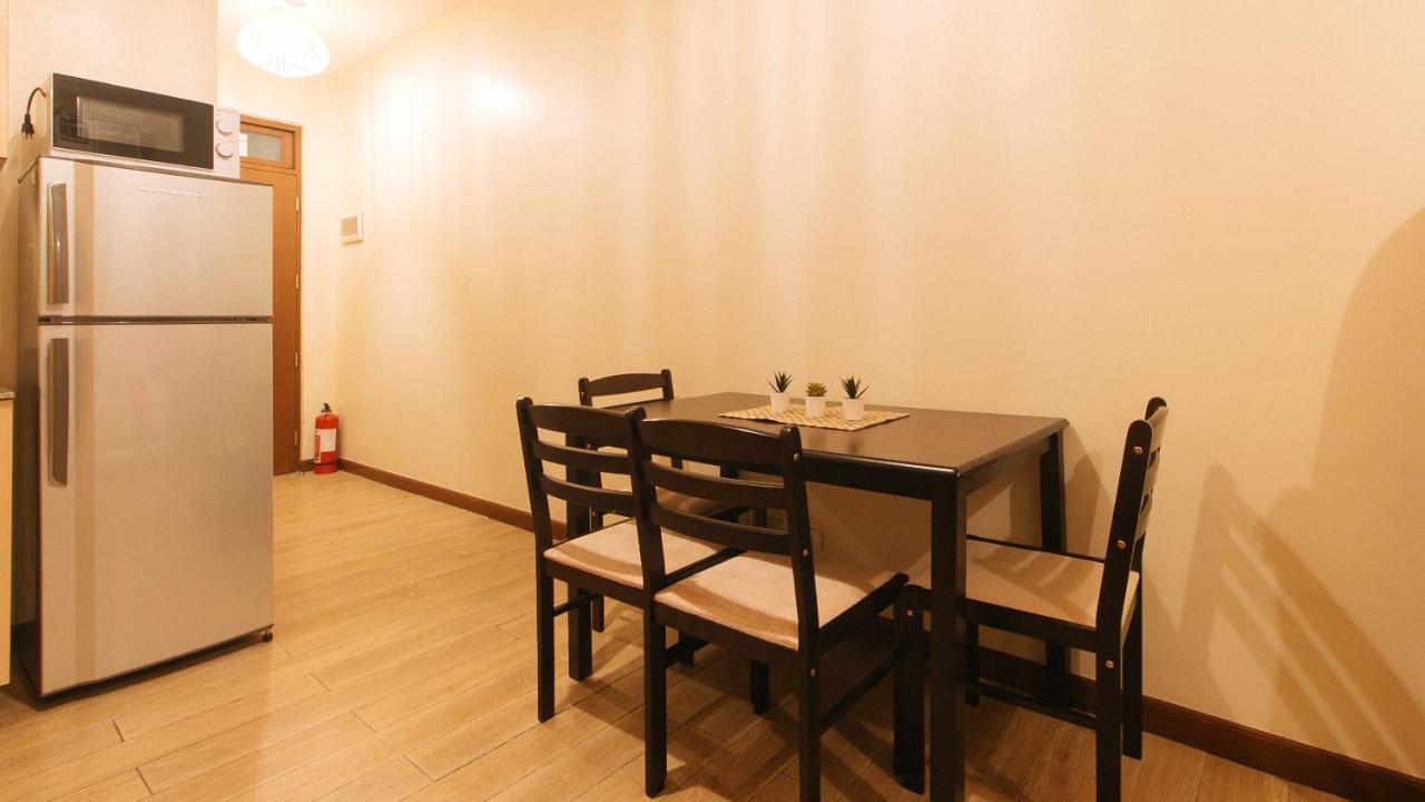 Reddoorz Plus @ Cuarto Verde Staycation Las Piñas Eksteriør billede