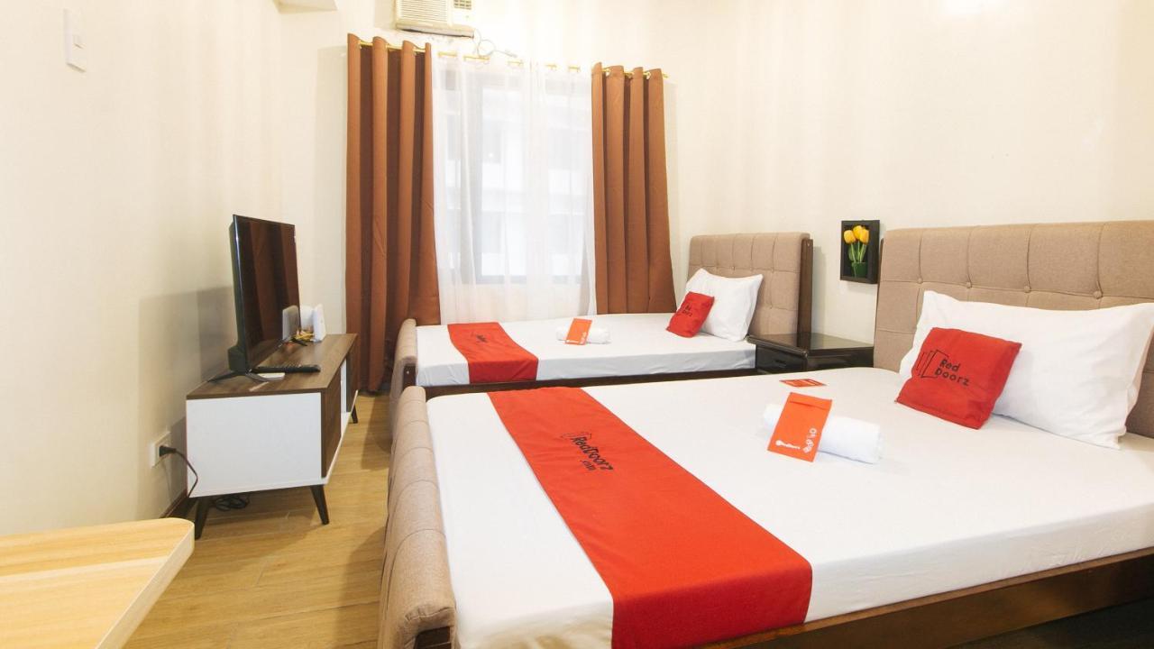 Reddoorz Plus @ Cuarto Verde Staycation Las Piñas Eksteriør billede