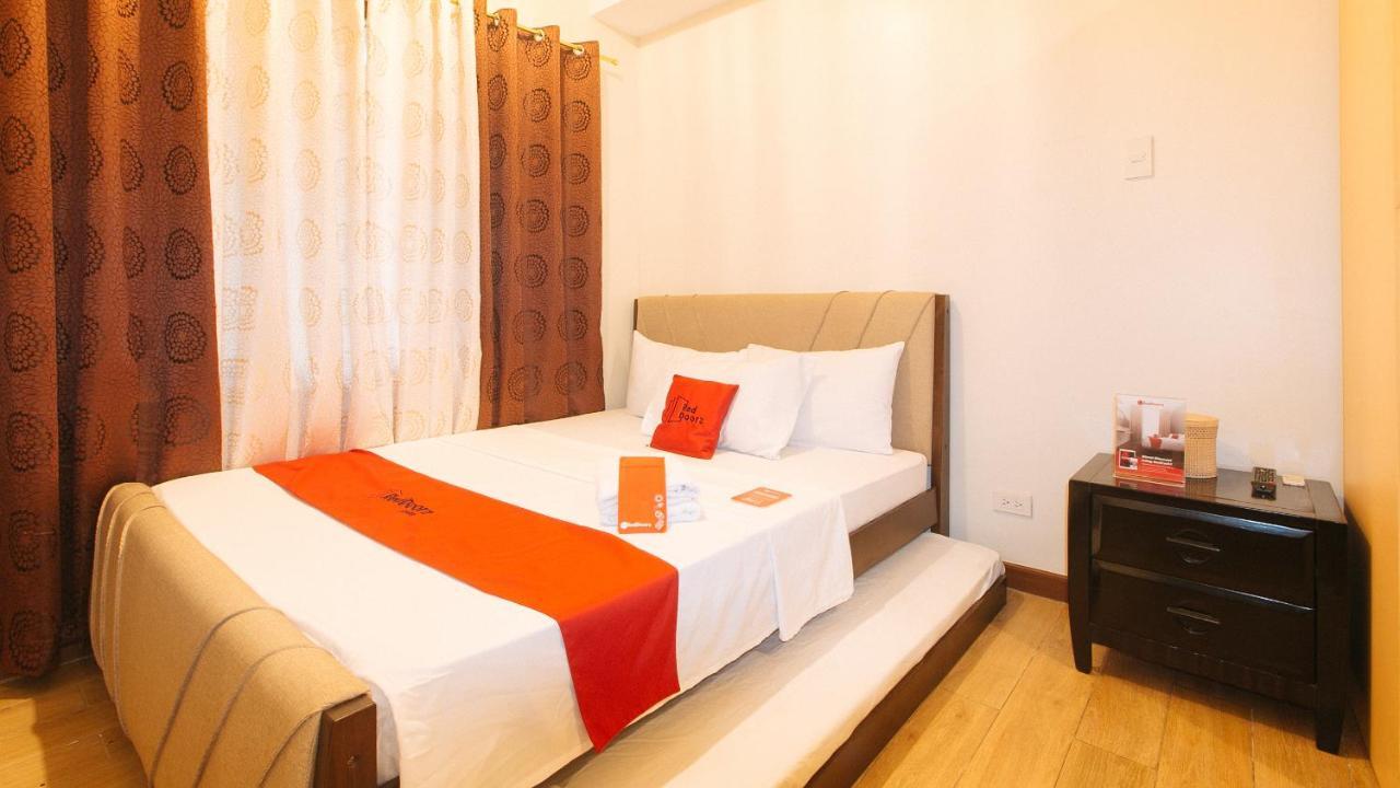 Reddoorz Plus @ Cuarto Verde Staycation Las Piñas Eksteriør billede
