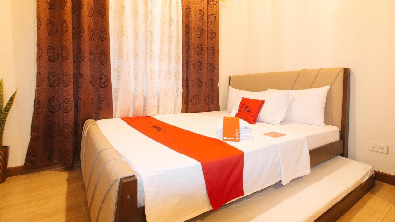 Reddoorz Plus @ Cuarto Verde Staycation Las Piñas Eksteriør billede